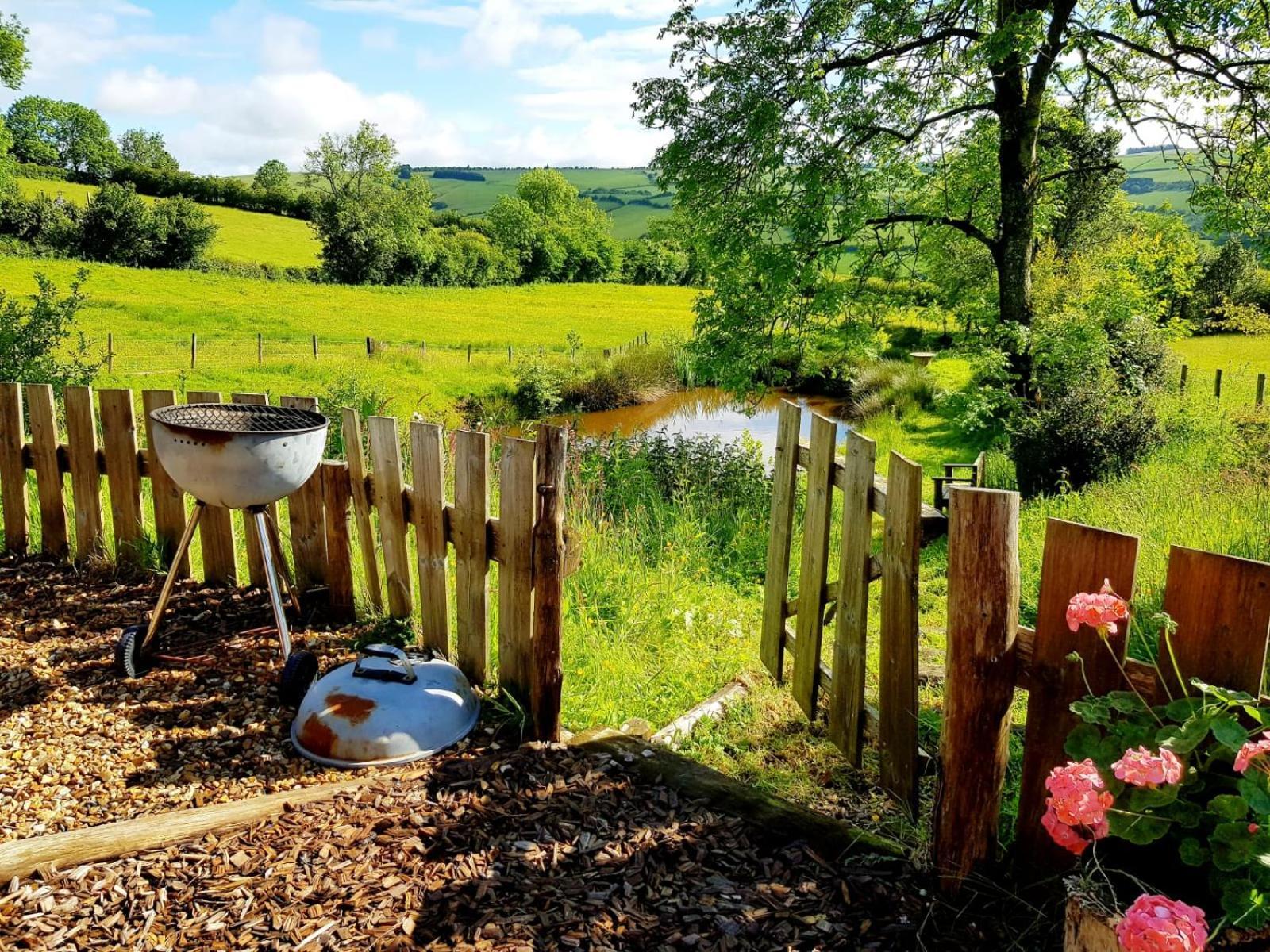 Eco Accommodation Cornflower Holiday Крейвен-Армс Экстерьер фото